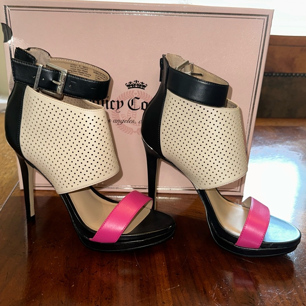 Juicy Couture Women heels - never worn outside - perfect condition size 8